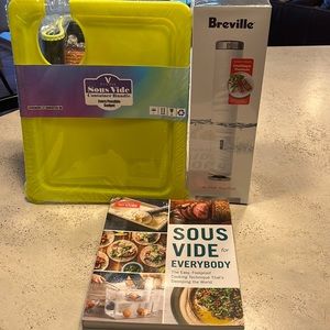 Sous Vide Cooking Bundle with Container, Cookbook and Breville Joule